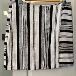 Boucle fabric above knee skirt